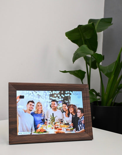 UMBRION - Digitale fotolijst - 10.1" - Bruin houtlook