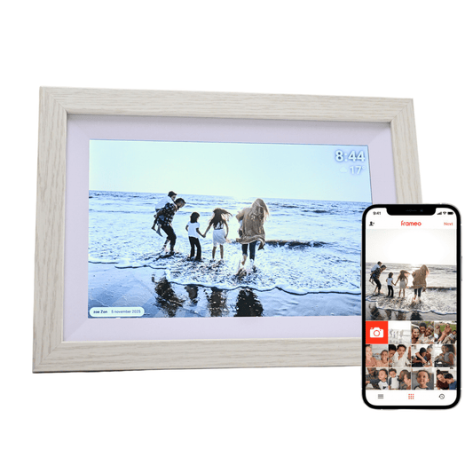 UMBRION - Digitale fotolijst - Grijs hout - 10,1" (25.6 cm) - beste digitale fotolijst met foto van gezin op het strand